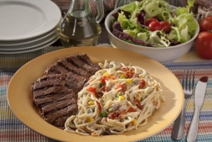 Massa + Grelhado + Salada